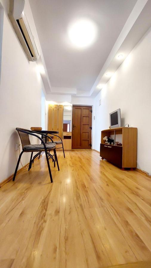 The Home Hunedoara Exterior photo
