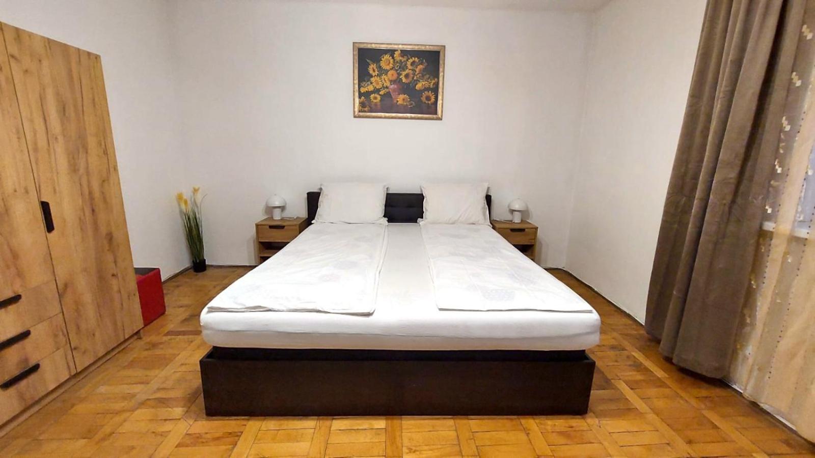 The Home Hunedoara Exterior photo