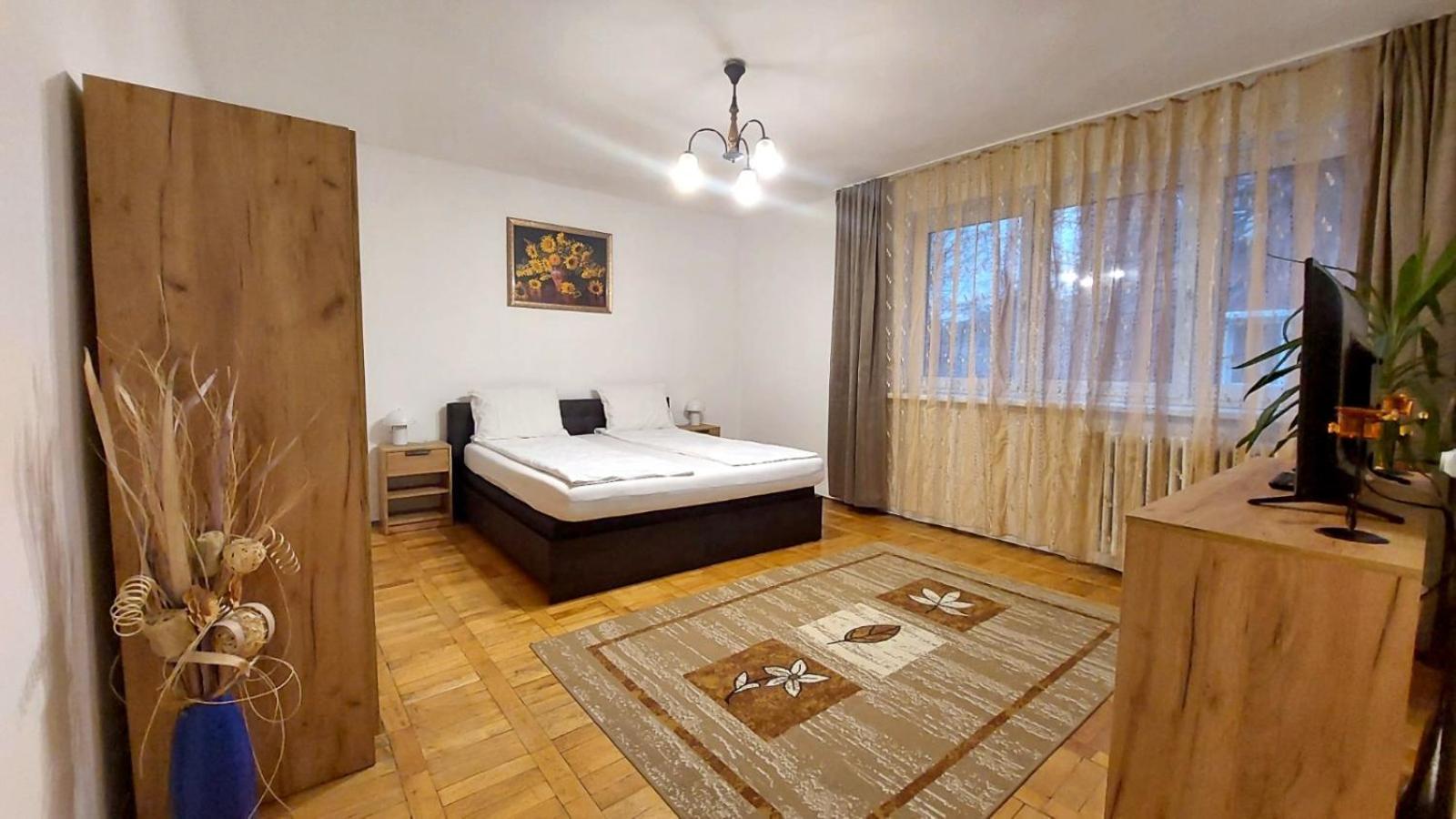 The Home Hunedoara Exterior photo